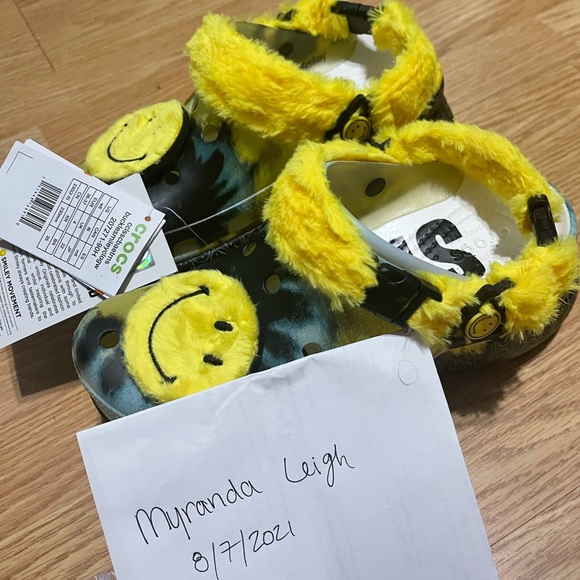 CROCS Shoes - Smiles Collab Crocs!